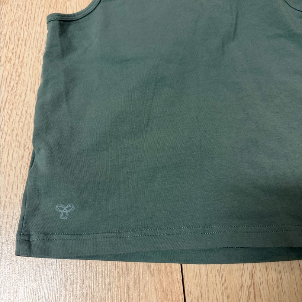 TNA Aritzia Scoop Tank - Picture 5 of 5